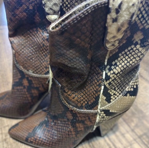 New w/Tag Original Price $129.50 (no box) INC International Concepts Boots - Picture 1 of 11